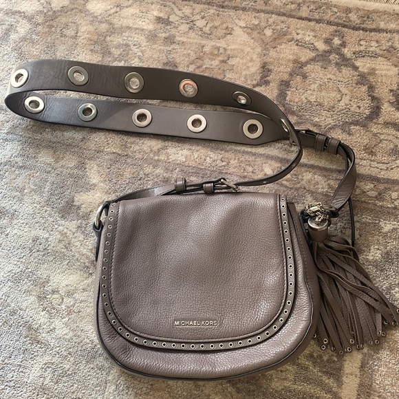 Michael Kors Handbags - Michael Kors Cross Body